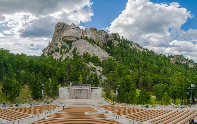 Top 15 Must-See Attractions Near Mount Rushmore