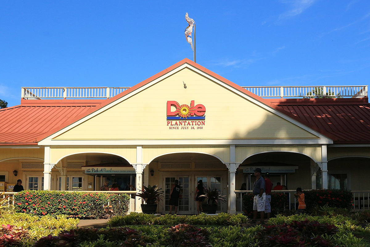 dole plantation facade in hawaii