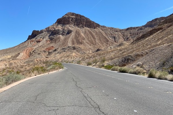 Northshore road scenic drive / Photo by Lizzie Gerecitano