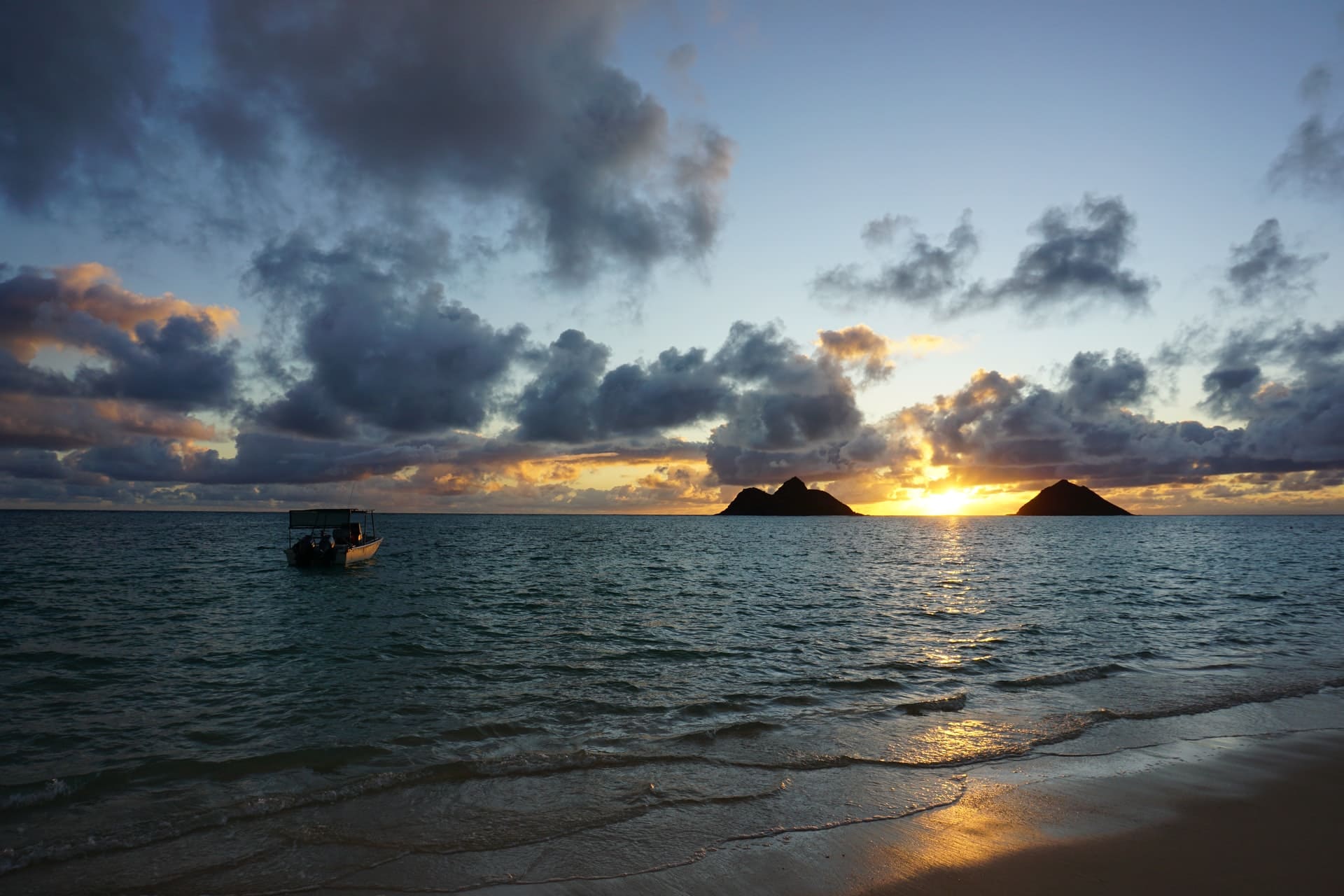 Mokes at Lanikai Beach, Photo by Philip Davis on Unsplash