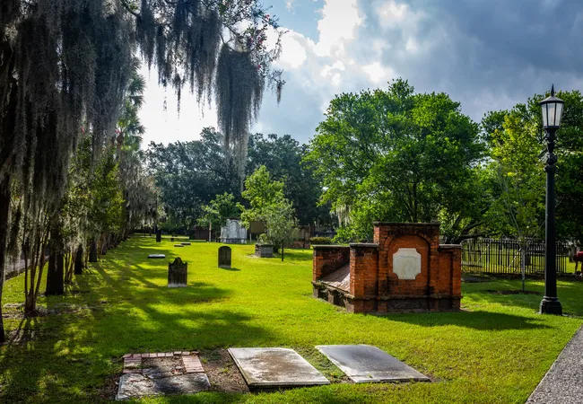 Shaka Guide's Haunted Savannah: Legends & Lore Walking Tour Itinerary