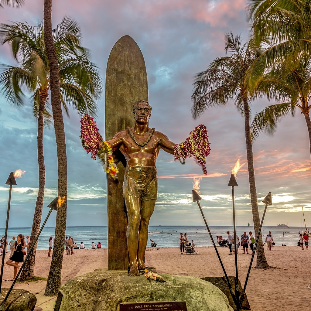 Duke Kahanamoku Statue