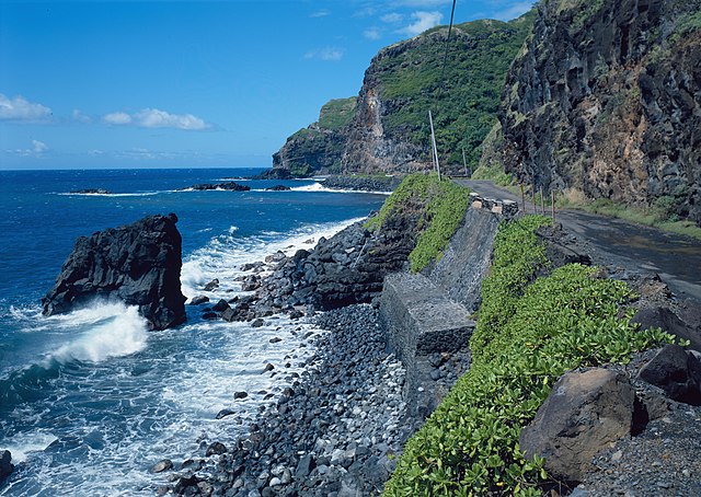 coast of road to hana