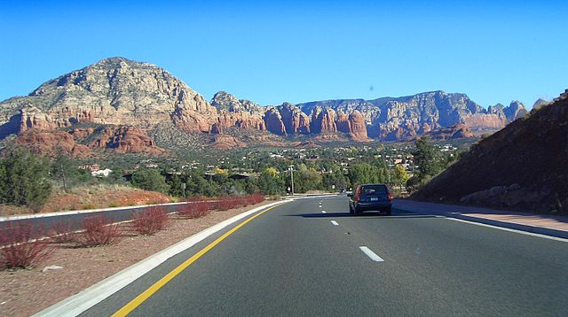 Driving Between the Grand Canyon and Sedona Arizona