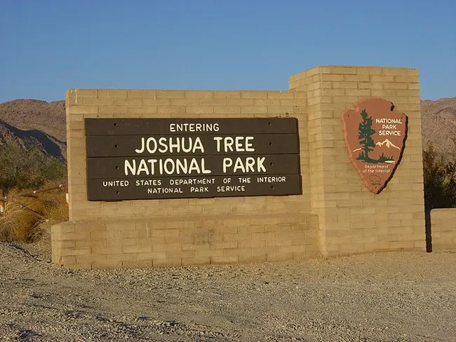 joshua tree national park sign