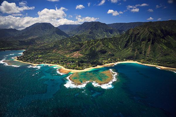 Tunnels Beach, a stop on Shaka Guide's North Shore Kauai Driving Tour